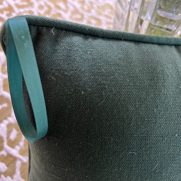 "Old golfers never die, they just putter away." 8x12 Needlepoint Pillow Gift EUC - Picture 8 of 9